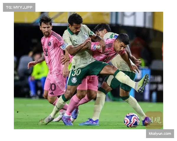 苏亚雷斯禁区嗅觉敏锐 射门选择合理有效